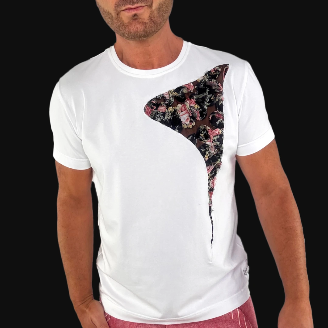 Forme de fleur — I, appliqué floral taillé à la main sur jersey blanc, pièce unique